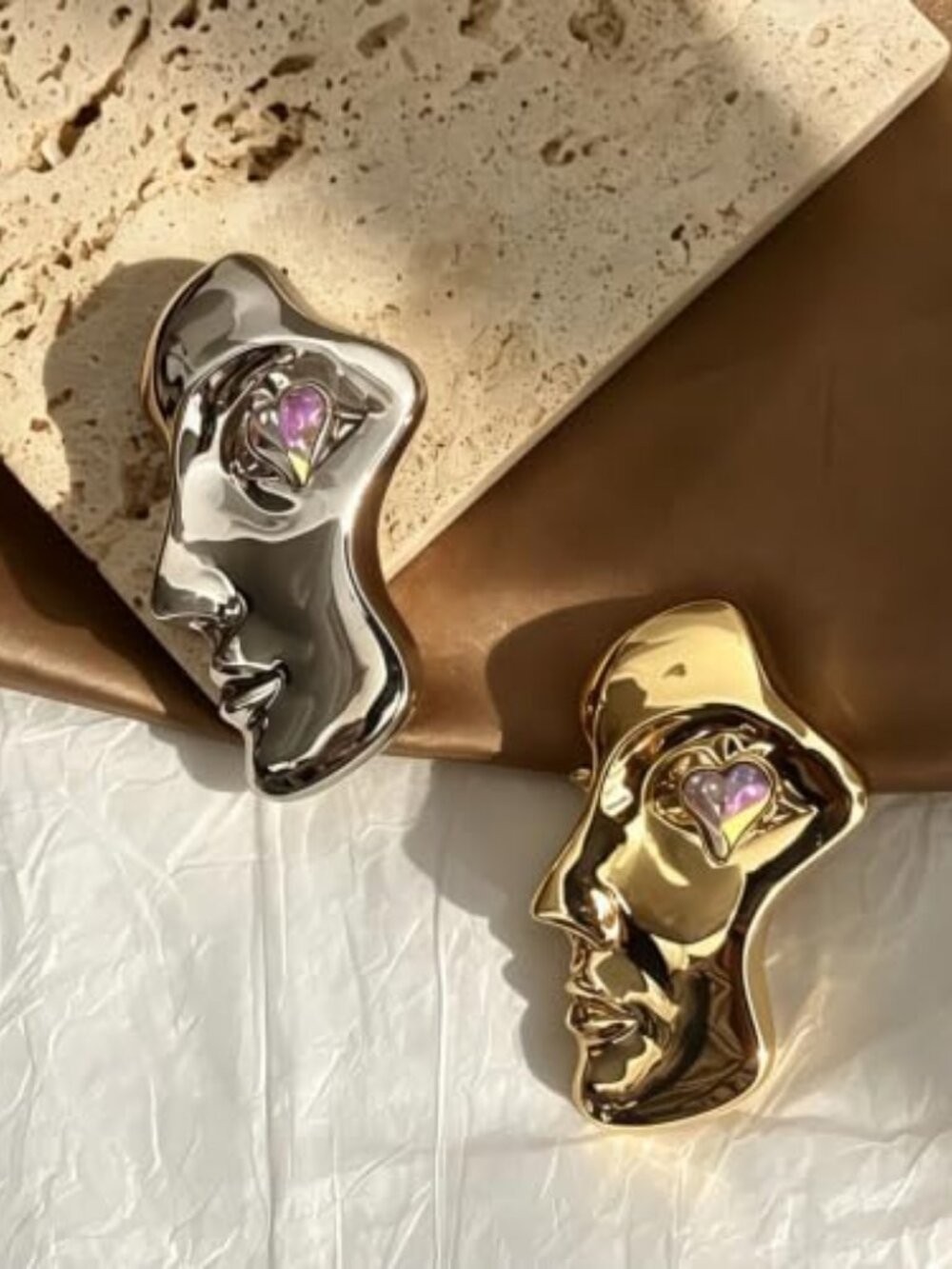 2Pcs Abstract Face Brooch Pin with Heart Crystal Eyes, Gold & Silver Plated Mode